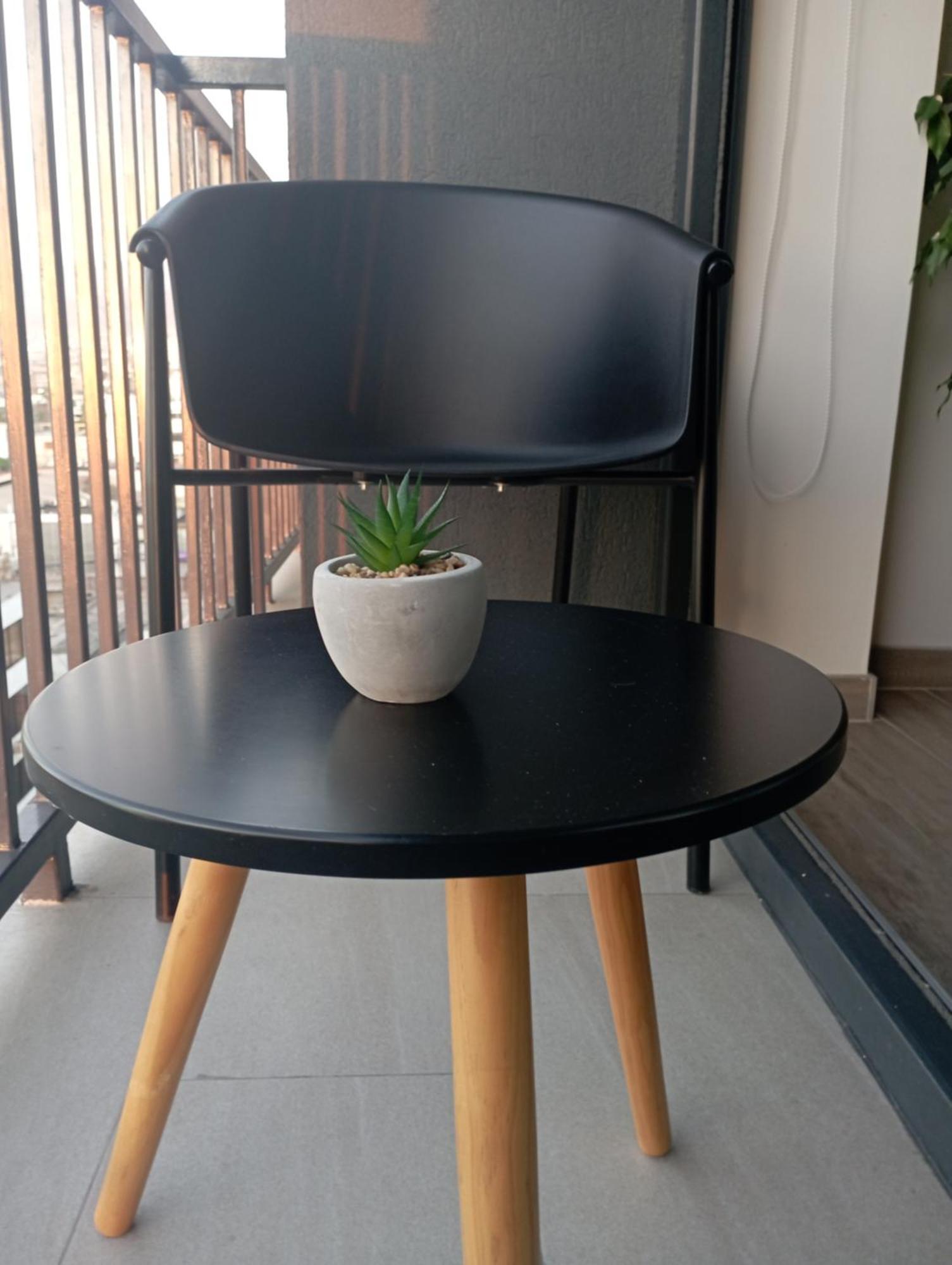 Apartment Suits Simple