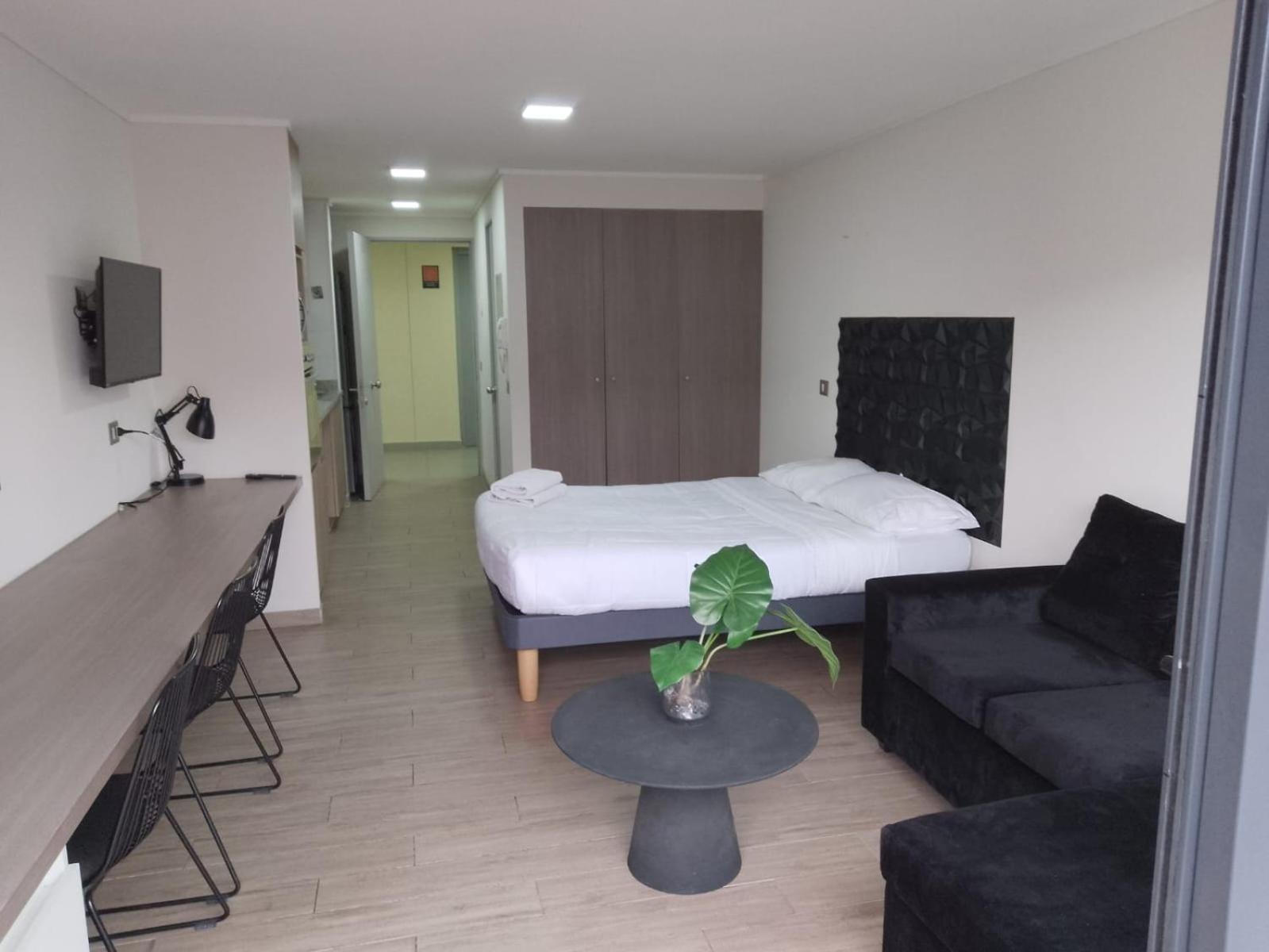Suits Simple Apartment *